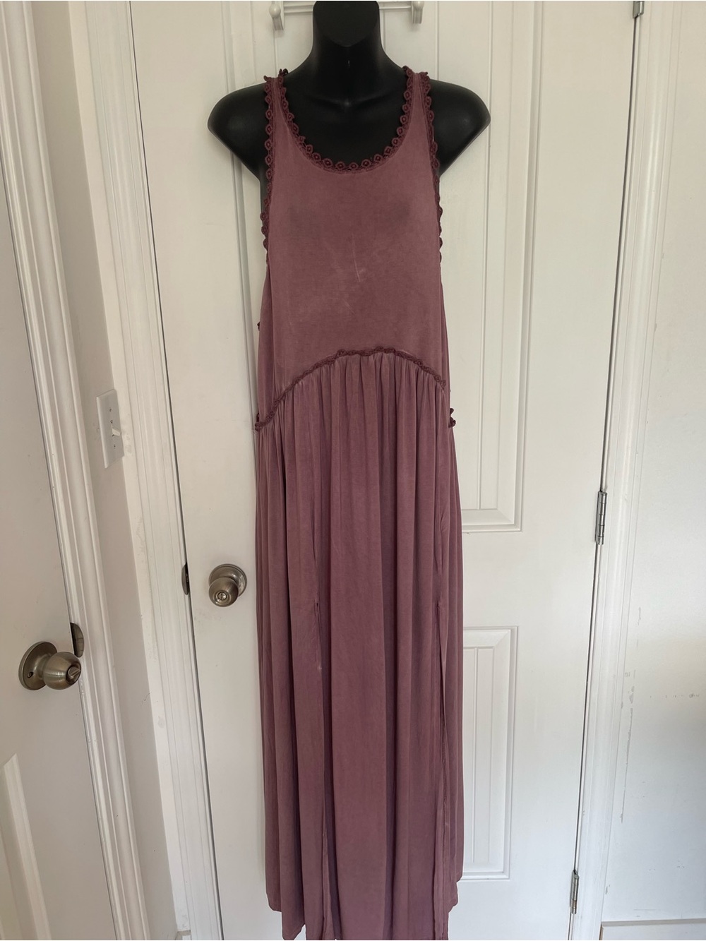 POL Sleeveless Maxi Dress in Mauve